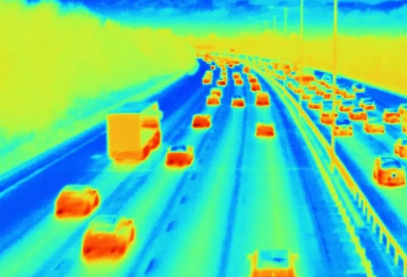 紅外熱像儀結(jié)合機器學習助力自動駕駛安全，或是未來發(fā)展方向之一