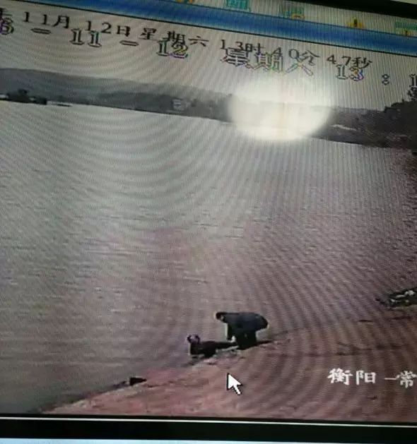 煙洲醉漢掉河中，海事監(jiān)控顯神威！