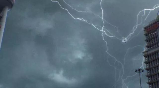 大雨傾城的這個季節(jié)，智慧城市安防監(jiān)控給你關懷