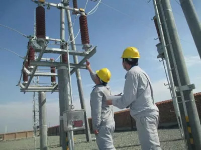 電力巡檢機器人來了~~~快來看看它和人工巡檢到底有啥區(qū)別？