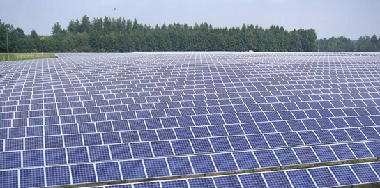 山西運(yùn)城稷山縣10KM太陽能光伏發(fā)電項(xiàng)目，華瑞通自主研發(fā)生產(chǎn)的火災(zāi)監(jiān)控預(yù)警攝像機(jī)超常發(fā)揮