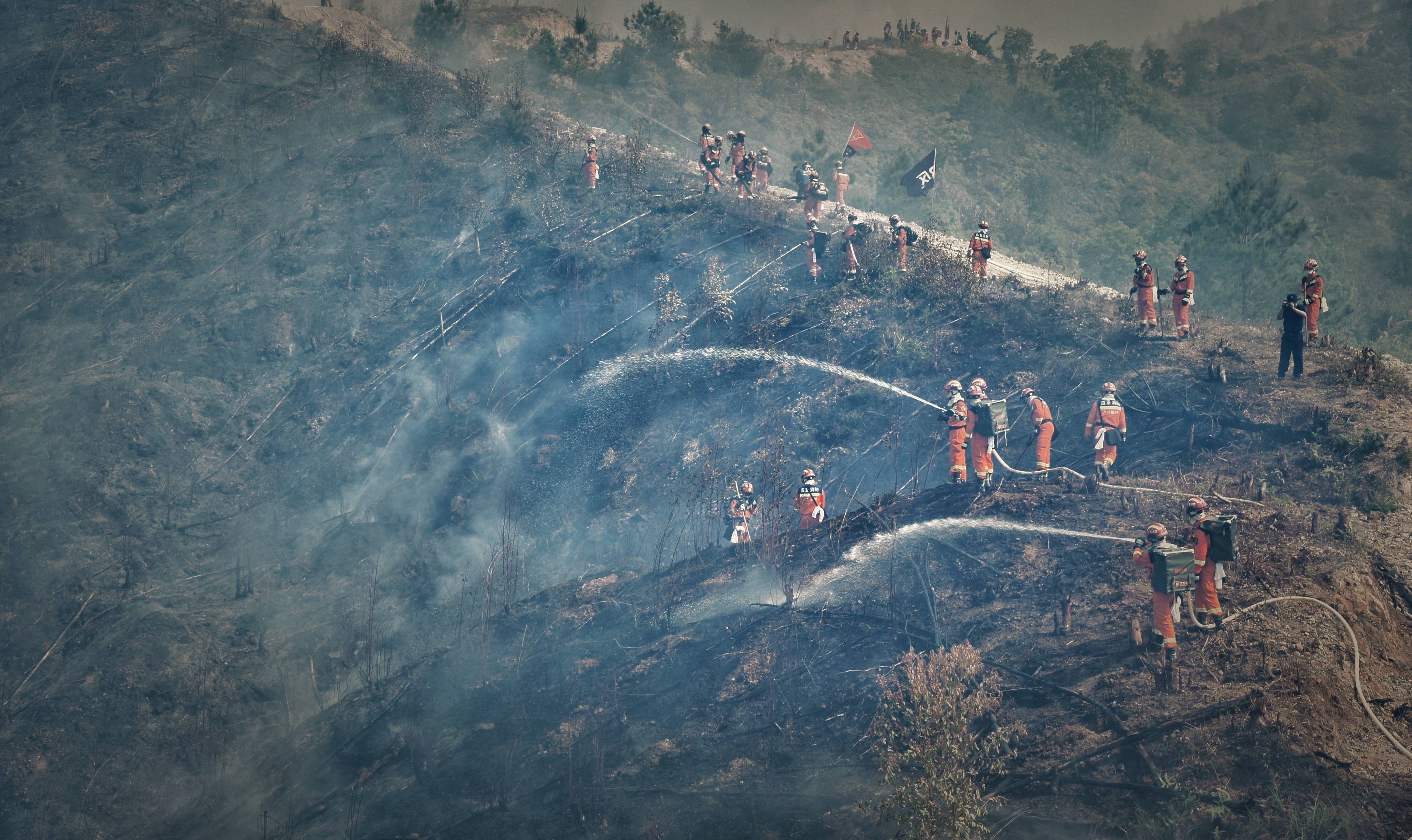 國(guó)家新政策引領(lǐng)下森林火災(zāi)預(yù)警新范式：雙光譜云臺(tái)攝像機(jī)賦能智能防火實(shí)踐